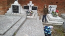 Wizyta klasy I a na cmentarzu  w dniu 30 X 2019
